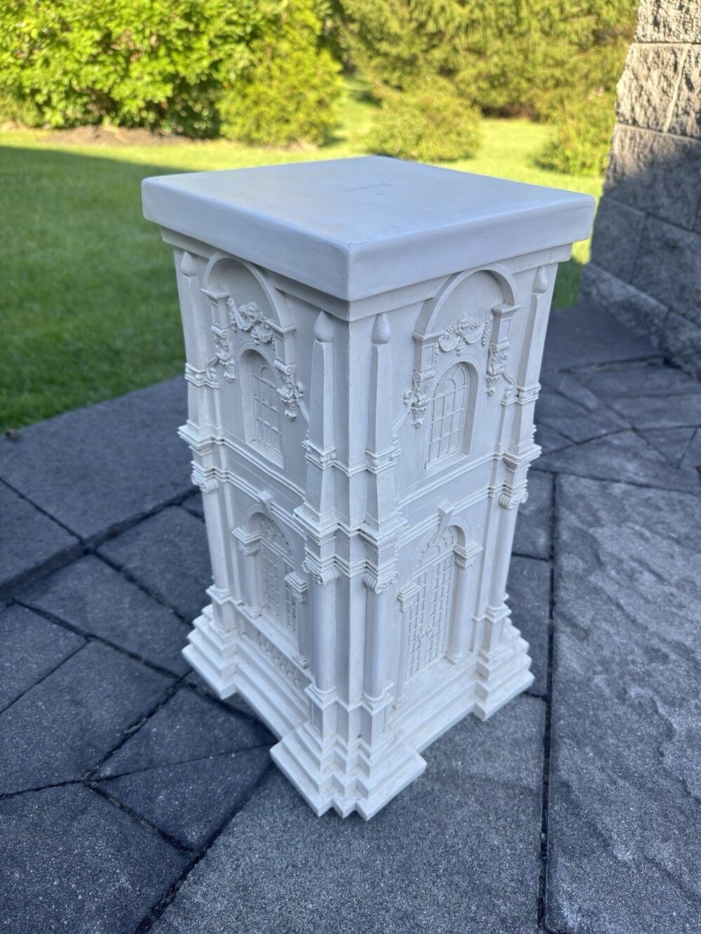 Neoclassical Architectural Plant Stand Pedestal Heavy Plastic White Statue 17"